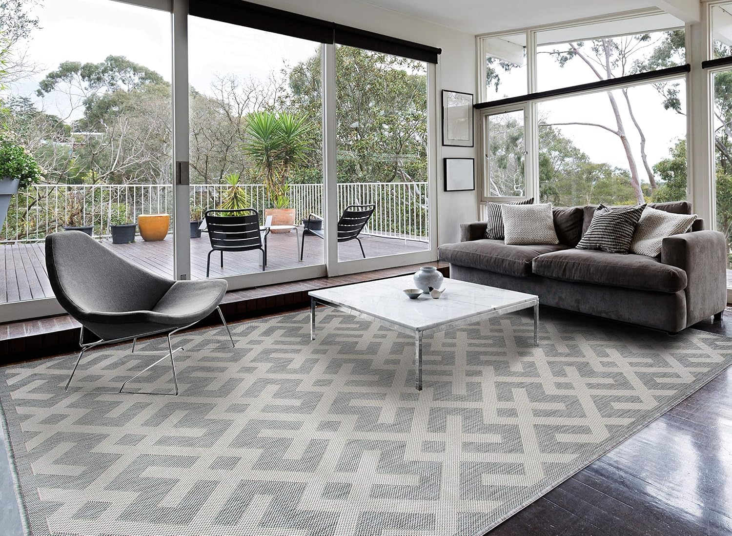 Homegnome Indoor Outdoor Grey Area Rug (8'x10', Geometric Grey)