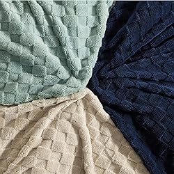 Bedsure Sage Green Fleece Blanket for Couch - Super