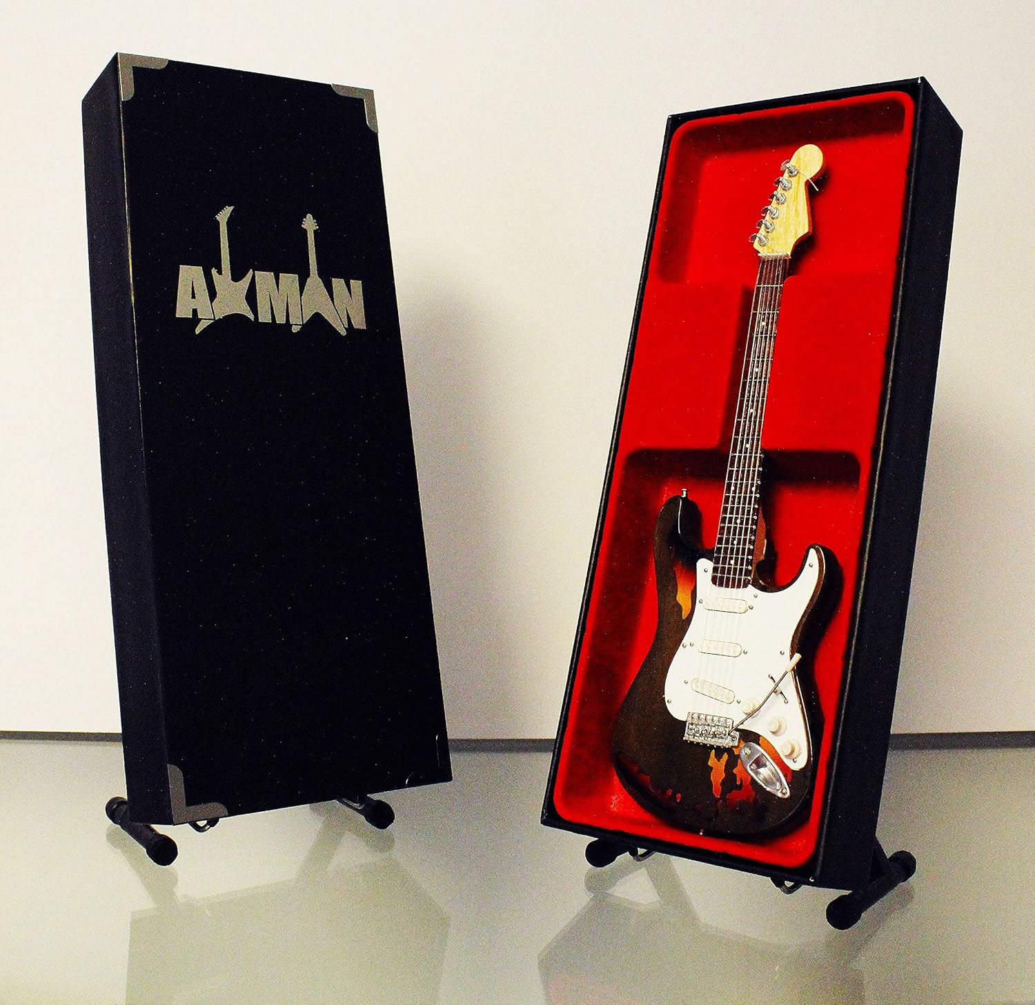 Axman Rory Gallagher, 1961 Guitar, Miniature Guitar Replica, Music Gift, Handmade Ornamental 1/4 Scale