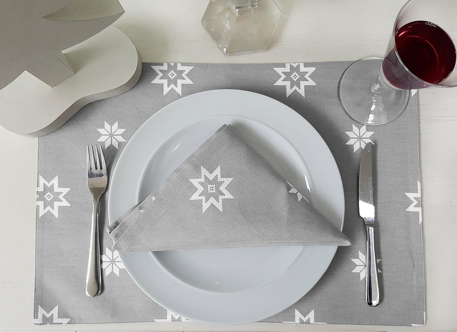 Ragged Rose Christmas Napkin, Cotton Napkins for Christmas-Themed Dining Table Setting & Silverware - Image 3