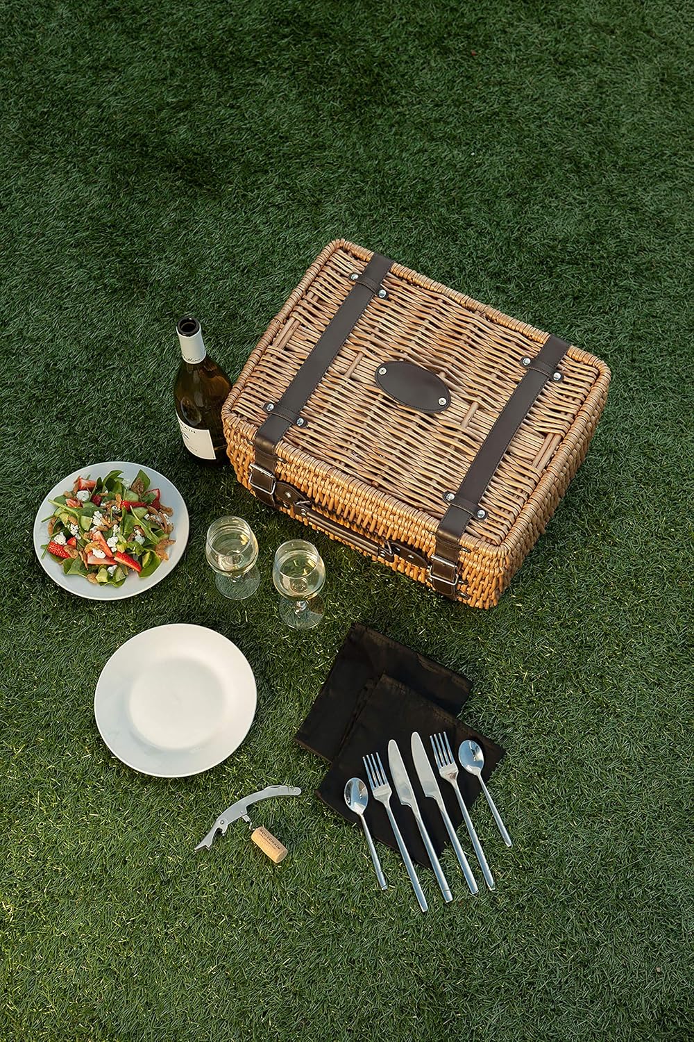 Barbecue Grills & Outdoor Cooking Service for 2 Picnic Basket Sets