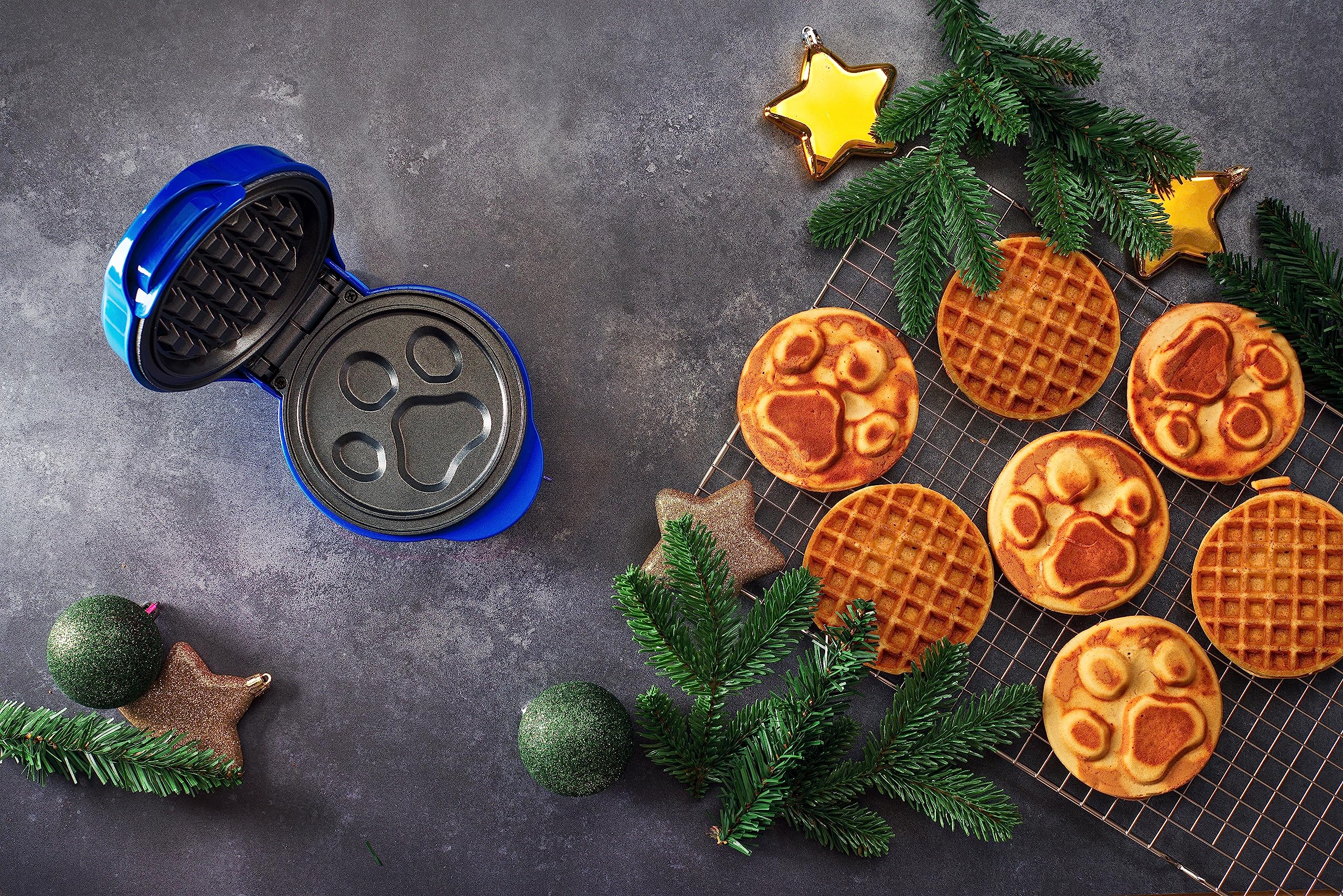 Mini-Waffeleisen im einzigartigen Paw Patrol Design, für Kindergeburtstage, Ostern & Weihnachten, inkl. Backampel, Waffelgröße: Ø 10cm, offizielles Lizenzprodukt, Farbe: Blau 4