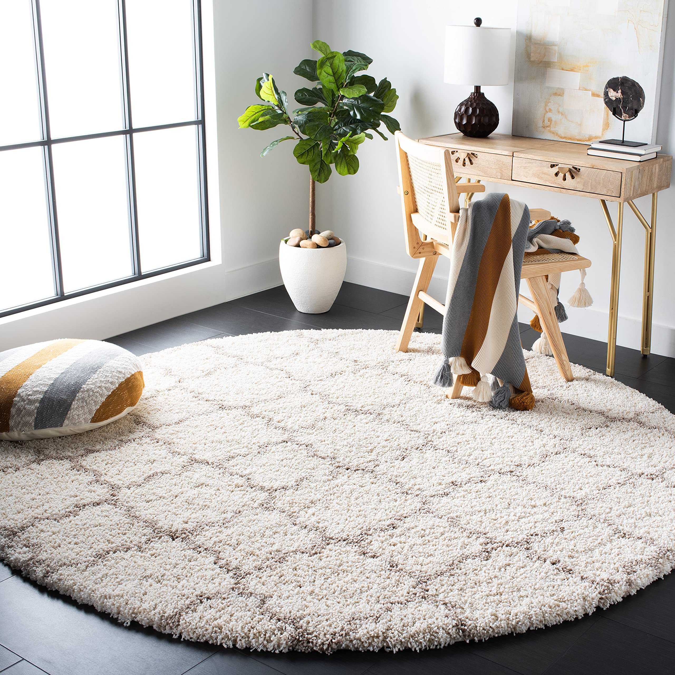 SAFAVIEH Hudson Shag Collection Area Rug - 7' Round, Ivory & Beige, Moroccan Trellis Design, Non-Shedding & Easy Care, 2-inch Thick Ideal for High Traffic Areas in Living Room, Bedroom (SGH282E) Image