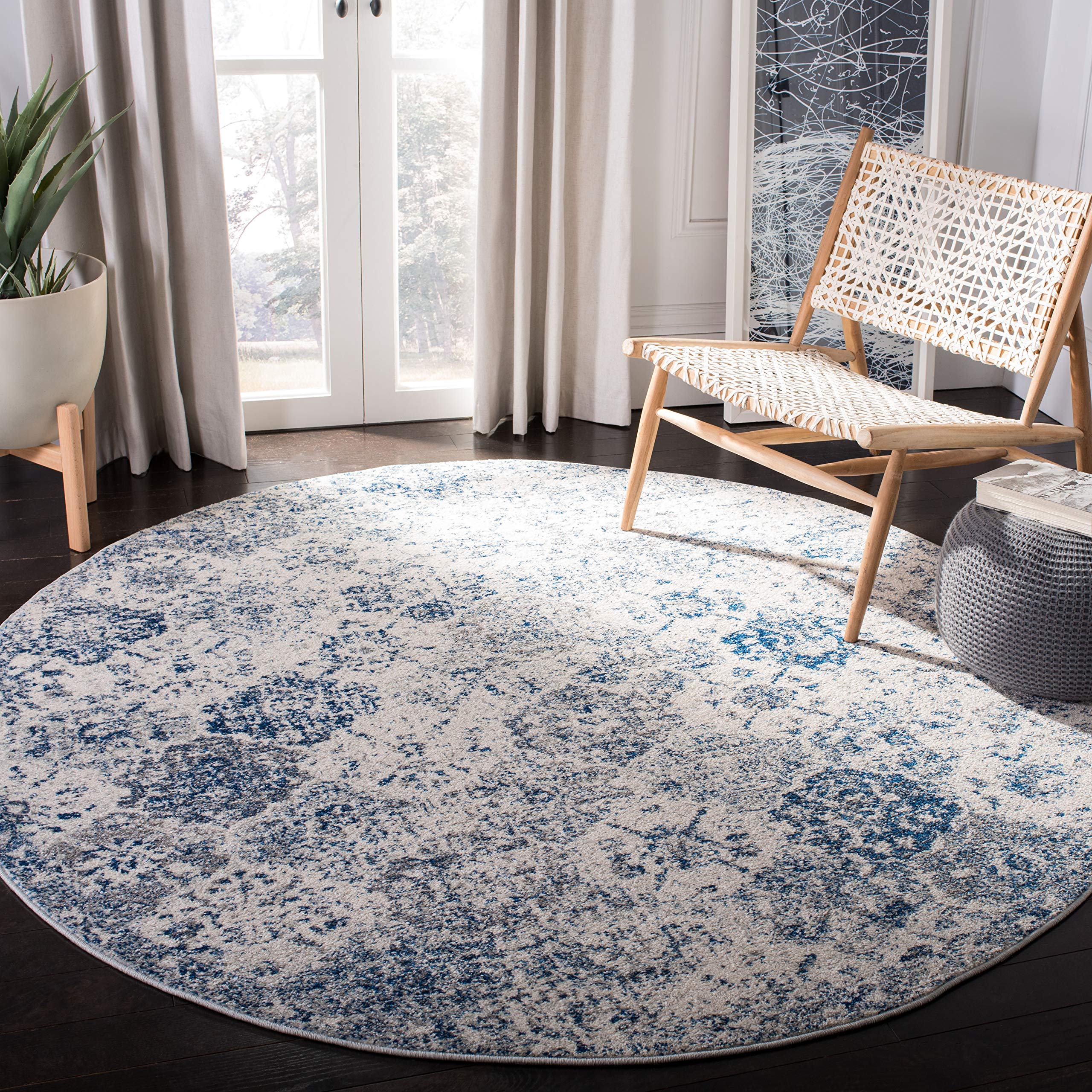 SAFAVIEH Madison Collection 10' Round WhiteRoyal Blue MAD611C Boho Chic Floral Medallion Trellis Distressed Non-Shedding Living Room Dining Bedroom Foyer Area Rug Image