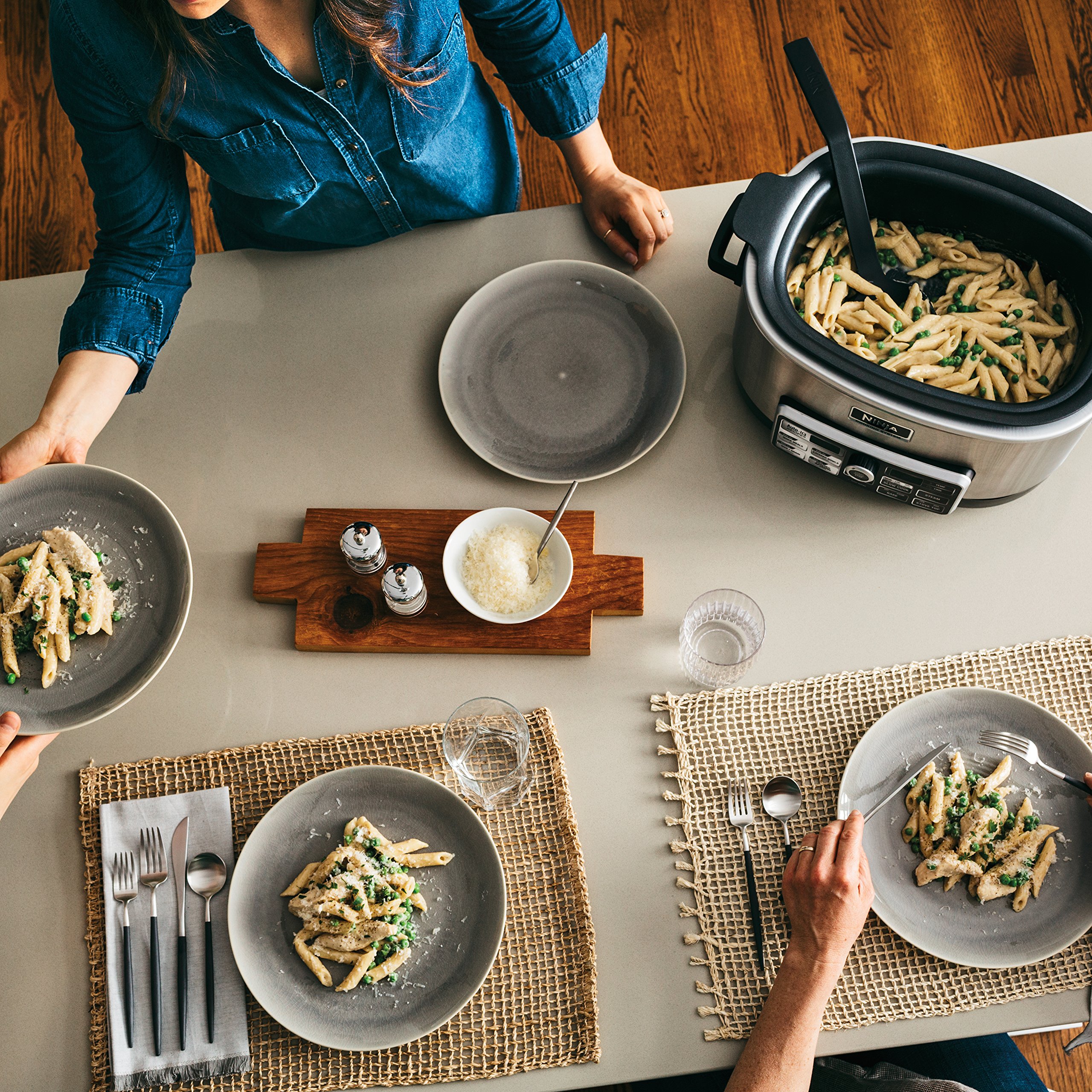 Ninja Auto-iQ Multi/Slow Cooker with 80-Pre-Programmed Auto-iQ Recipes