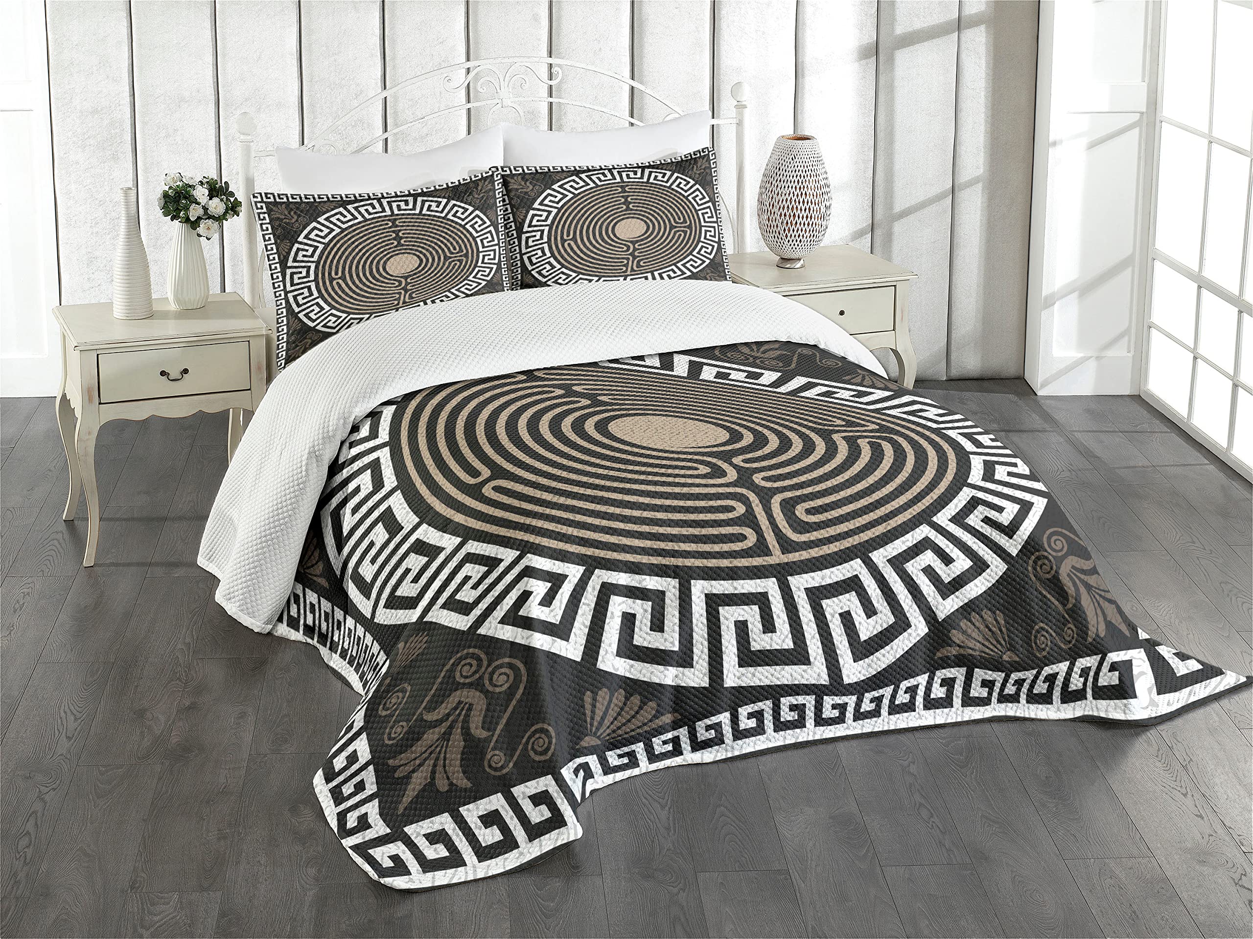 ABAKUHAUS Greek Key Bedspread Set, Grecian Fret and Wave, Decorative Quilted 2 Piece Coverlet Set with Pillow Sham, White Brown