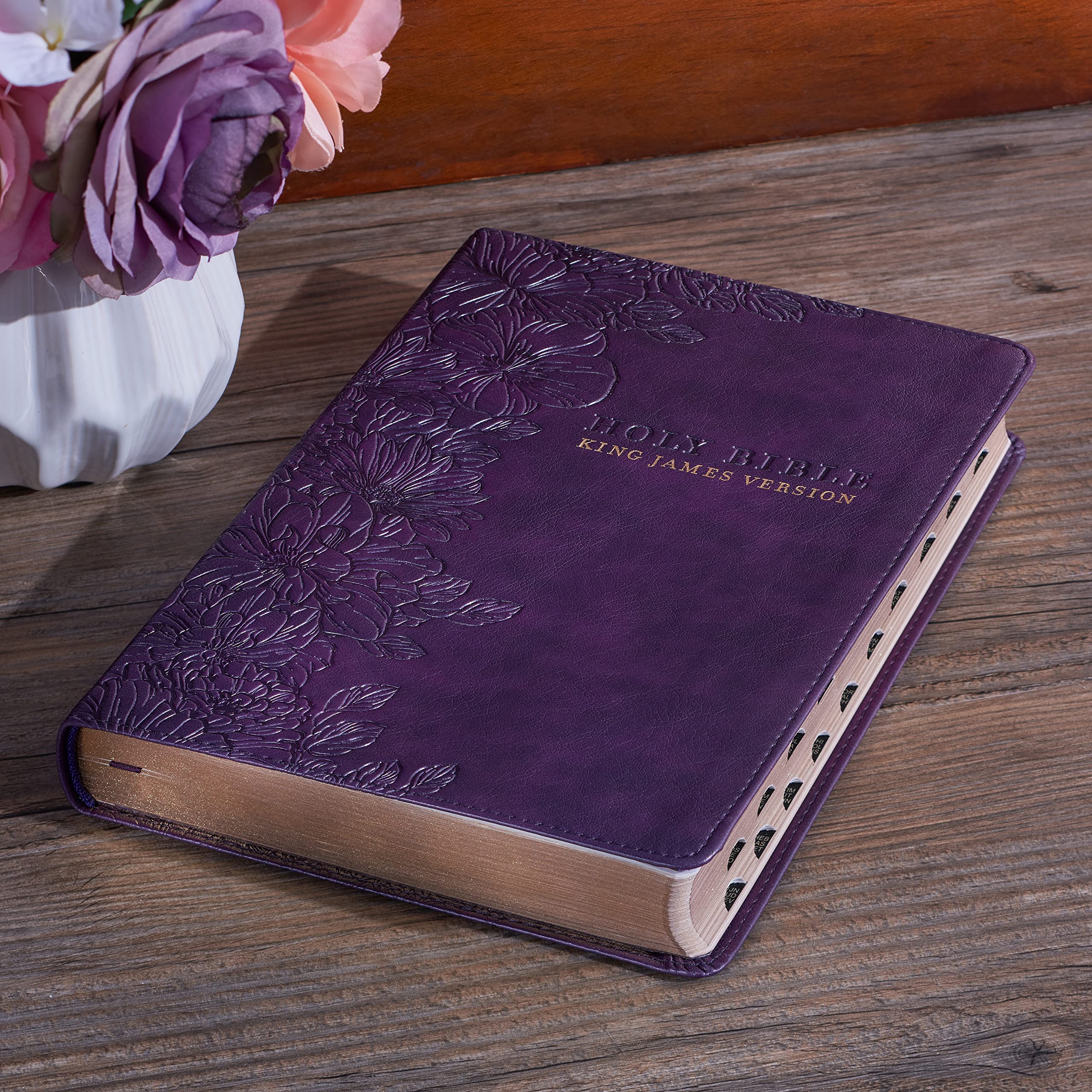 KJV Holy Bible, Thinline Large Print Faux Leather Red Letter Edition Thumb Index & Ribbon Marker, King James Version, Purple Floral (KJV Thinline LP Editions)