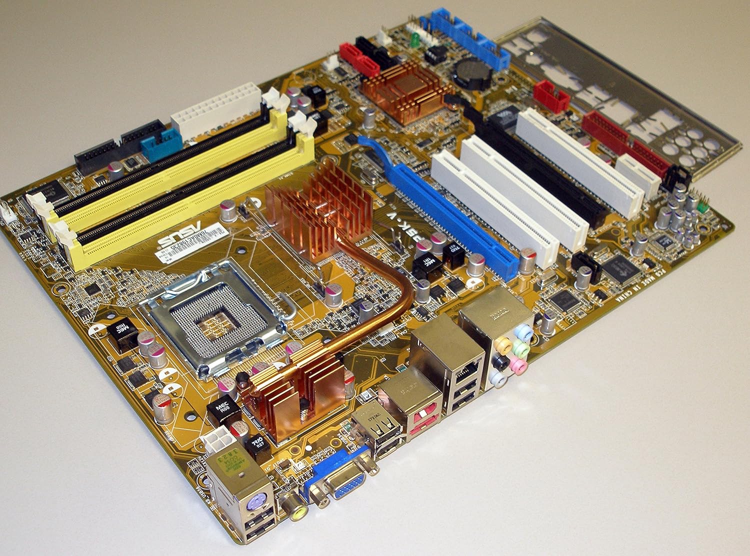 Amazon Com Asus P5k V Lga775 Intel G33 Ddr2 1066 Intel Gma X3100 Igp Atx Motherboard Electronics