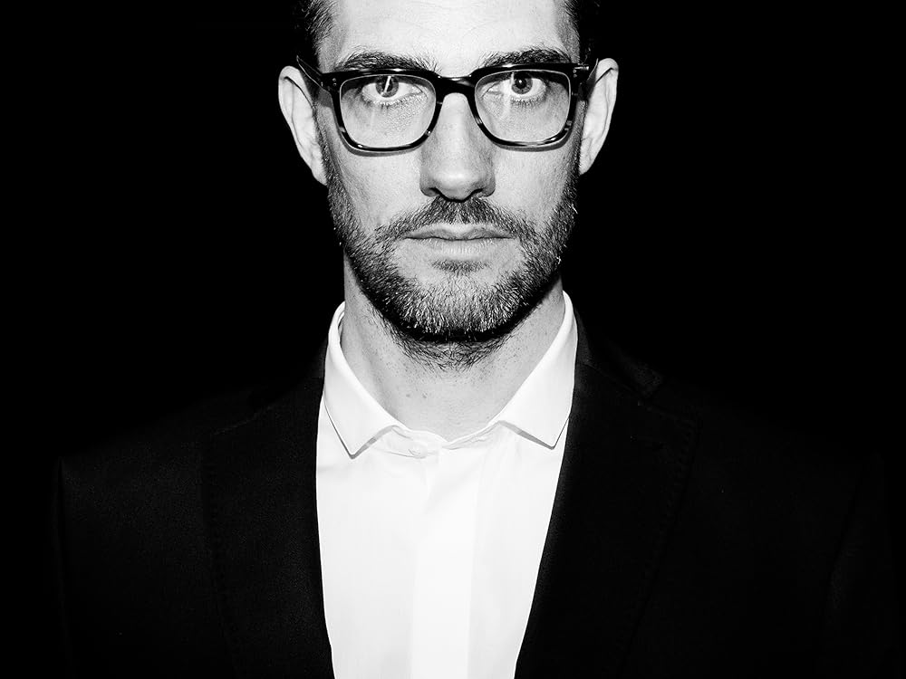 DJ Deep bei Amazon Music