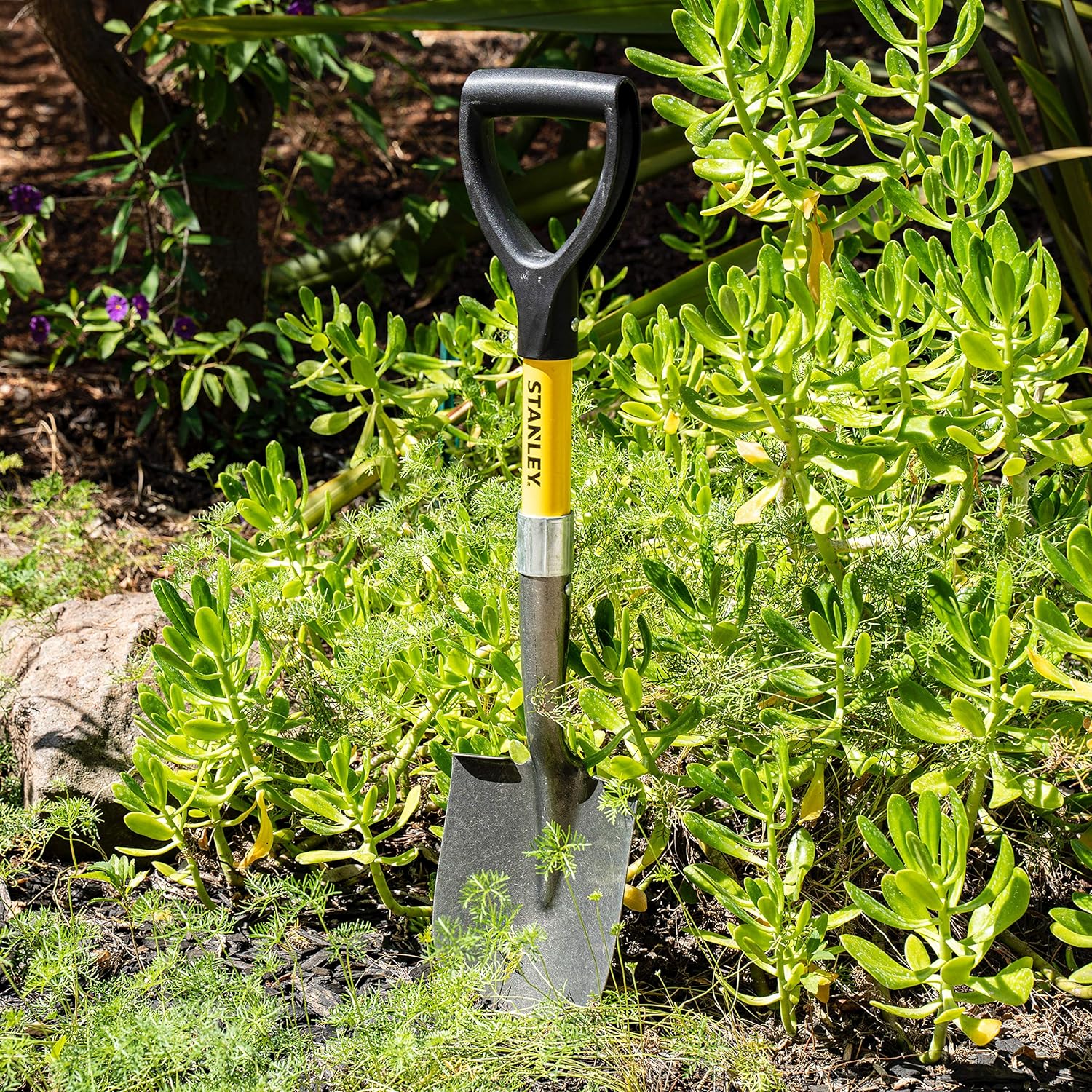 Stanley Garden BDS7148T Mini D-Handle Round Point Shovel, Yellow : Garden & Outdoor