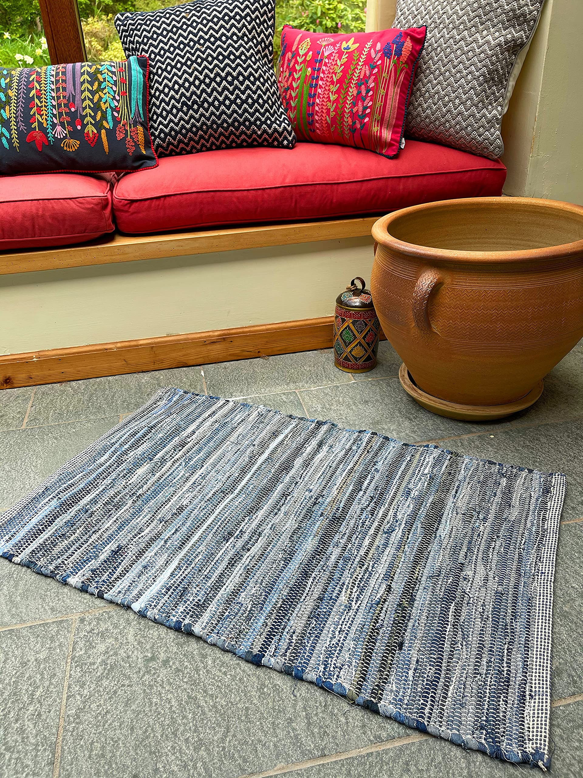 Second Nature Online DENIM Rag Rug | Ethically Sourced | Eco-Friendly | Handwoven | Blue Pale Thick Weave | Hand Loomed with Fabric Strips | Small Size (60 x 90 cm)