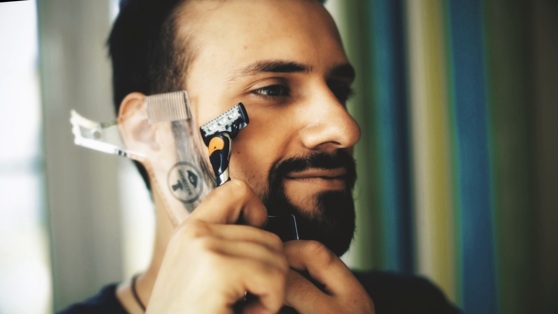 Manecode maverick. Manecode beard shaping tool.