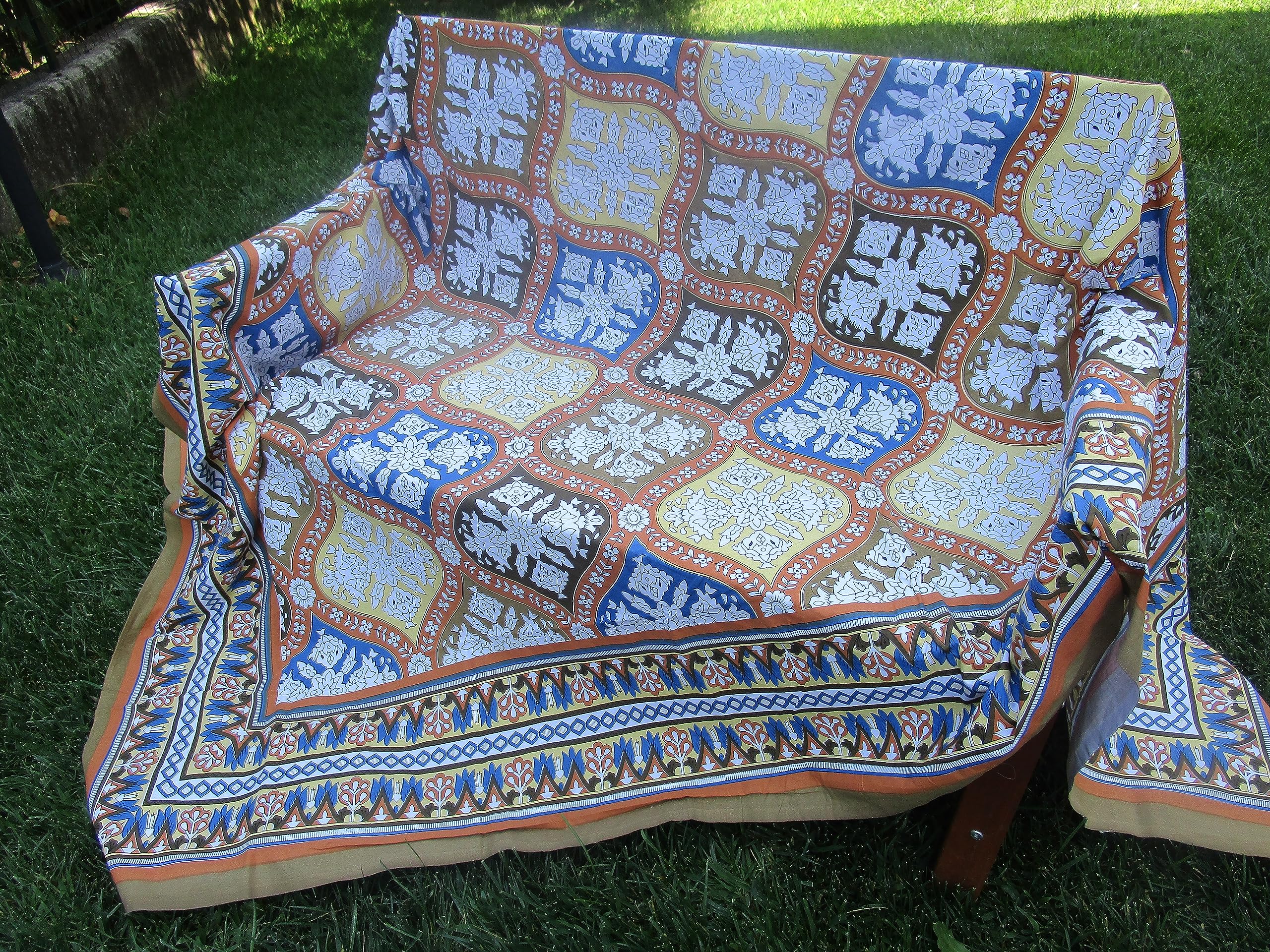 PAGO POCO Multi-coloured Ethnic Geometric Pattern, 100% Cotton, 250 x 260 cm