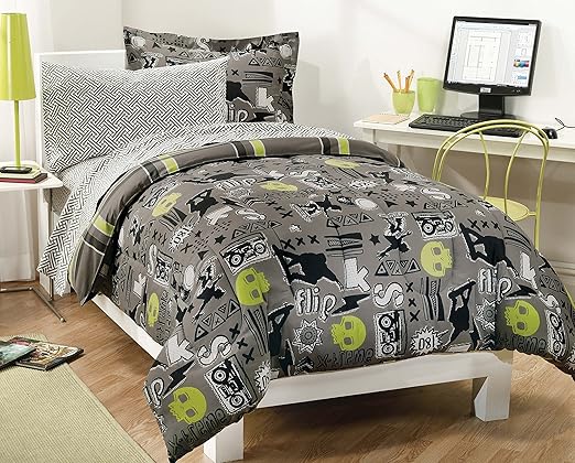 Amazon Com My Room Extreme Skateboarding Boys Comforter Set With
