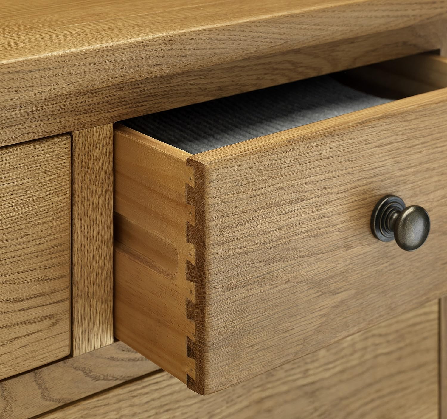 Julian Bowen Marlborough 4+2 Drawer Chest, Oak, H 42.52 X W 32.68 X D17.32 inch - Image 4
