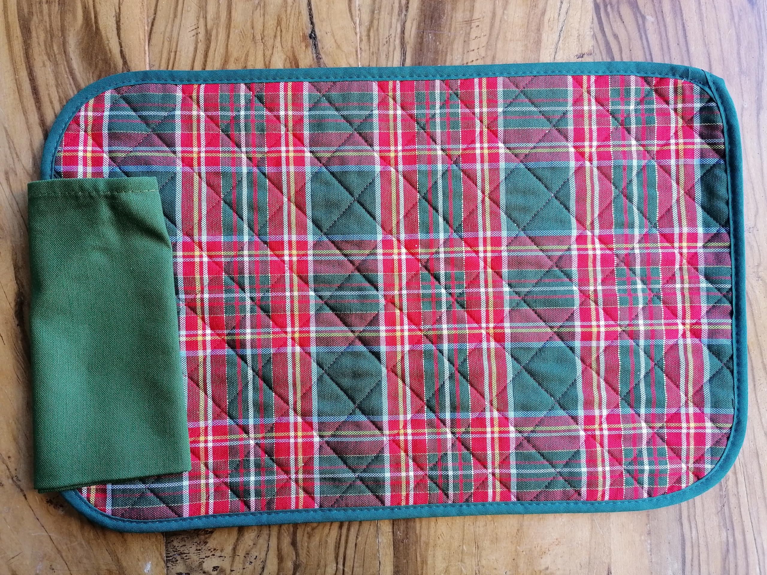 I pay little New!!! American Quilted Placemat with 1 Red Scottish Christmas Patterned Napkin in Lurex Made in Italy!!!!! (Scottish in Lurex)