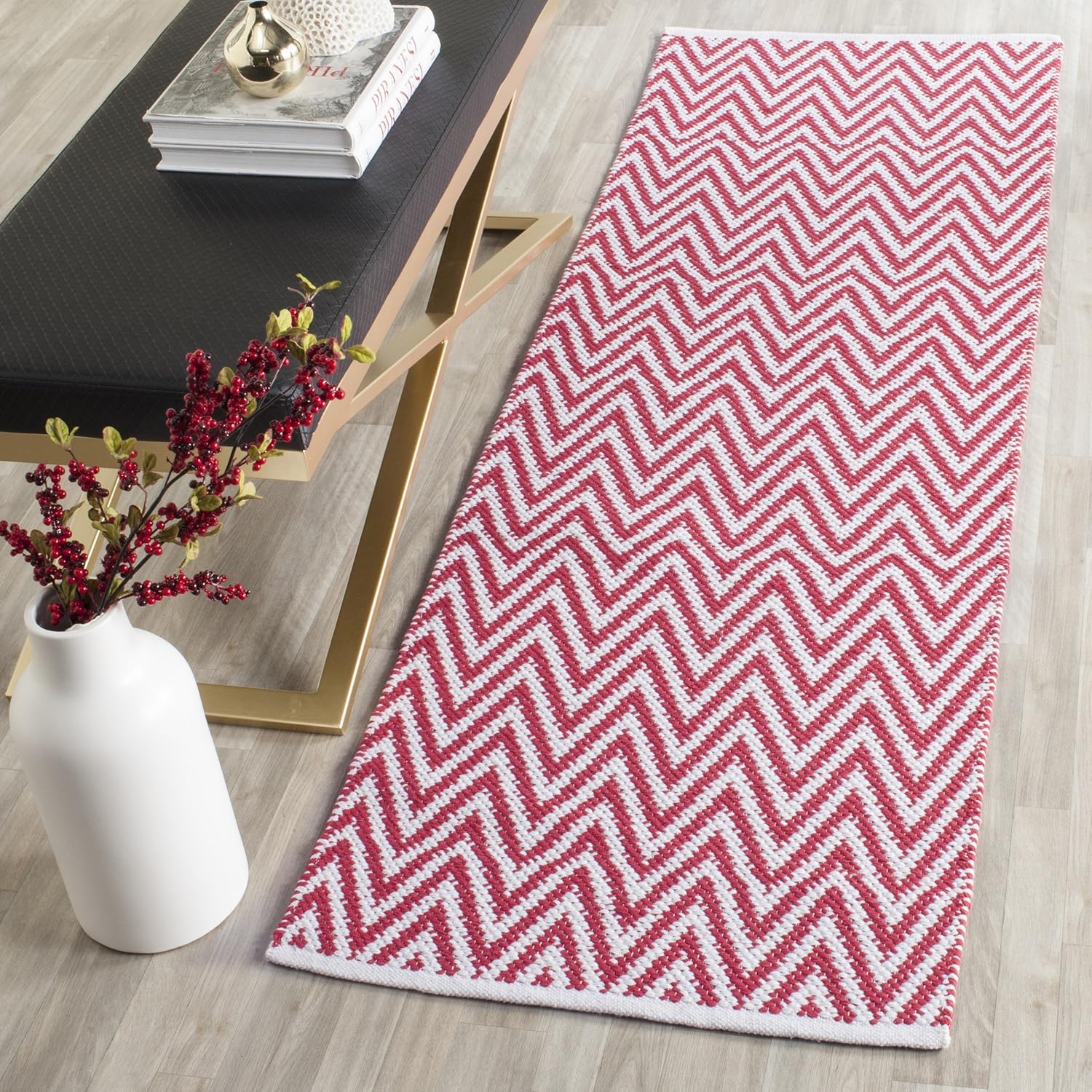 Safavieh Montauk Collection MTK812K Handmade Flatweave Red and Ivory Cotton Runner (2'3" x 7')