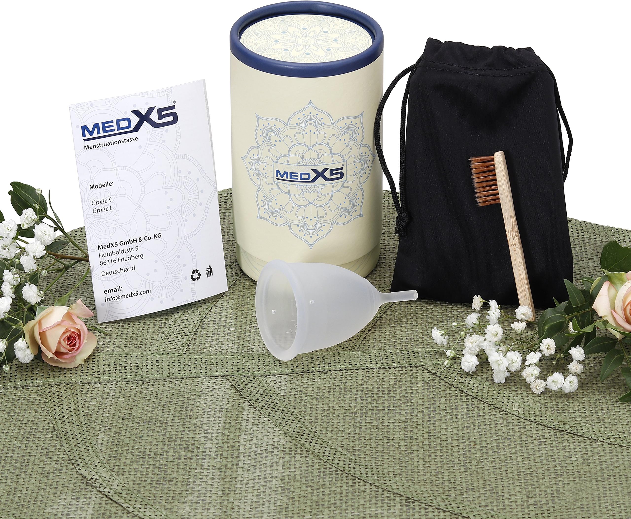 MedX5 (Upgrade 2019) Menstrual Cup Made of Medical Grade Silicone, Menstrual Cup incl. Cleaning Brush, Carry Bag and Gift Box, Size L, Color: Transparent