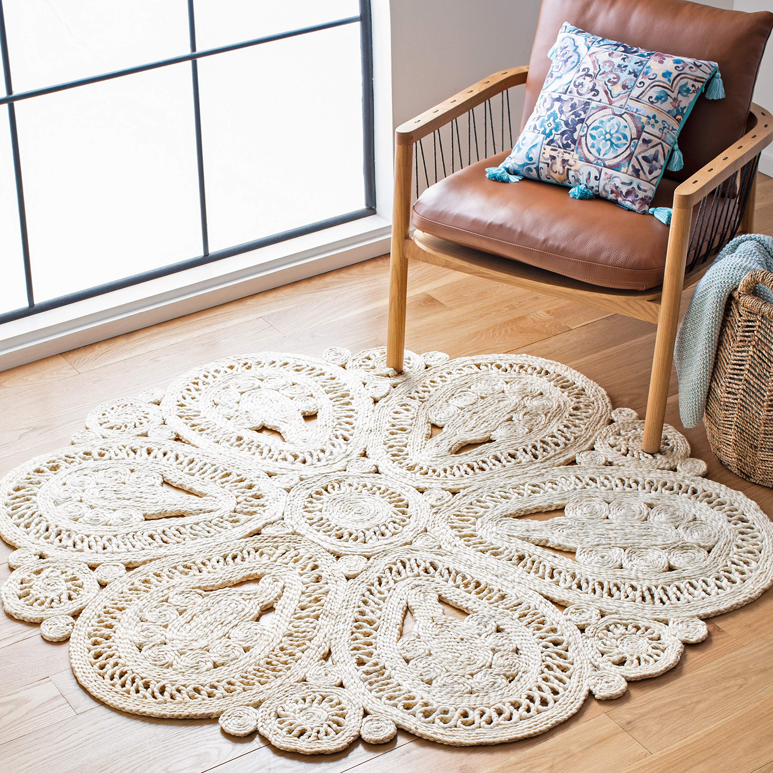 SAFAVIEH Area Rug 4' Round - Natural Fiber Collection - Ivory, Handmade Jute, Decorative Boho Floral Design (NF360B) Image