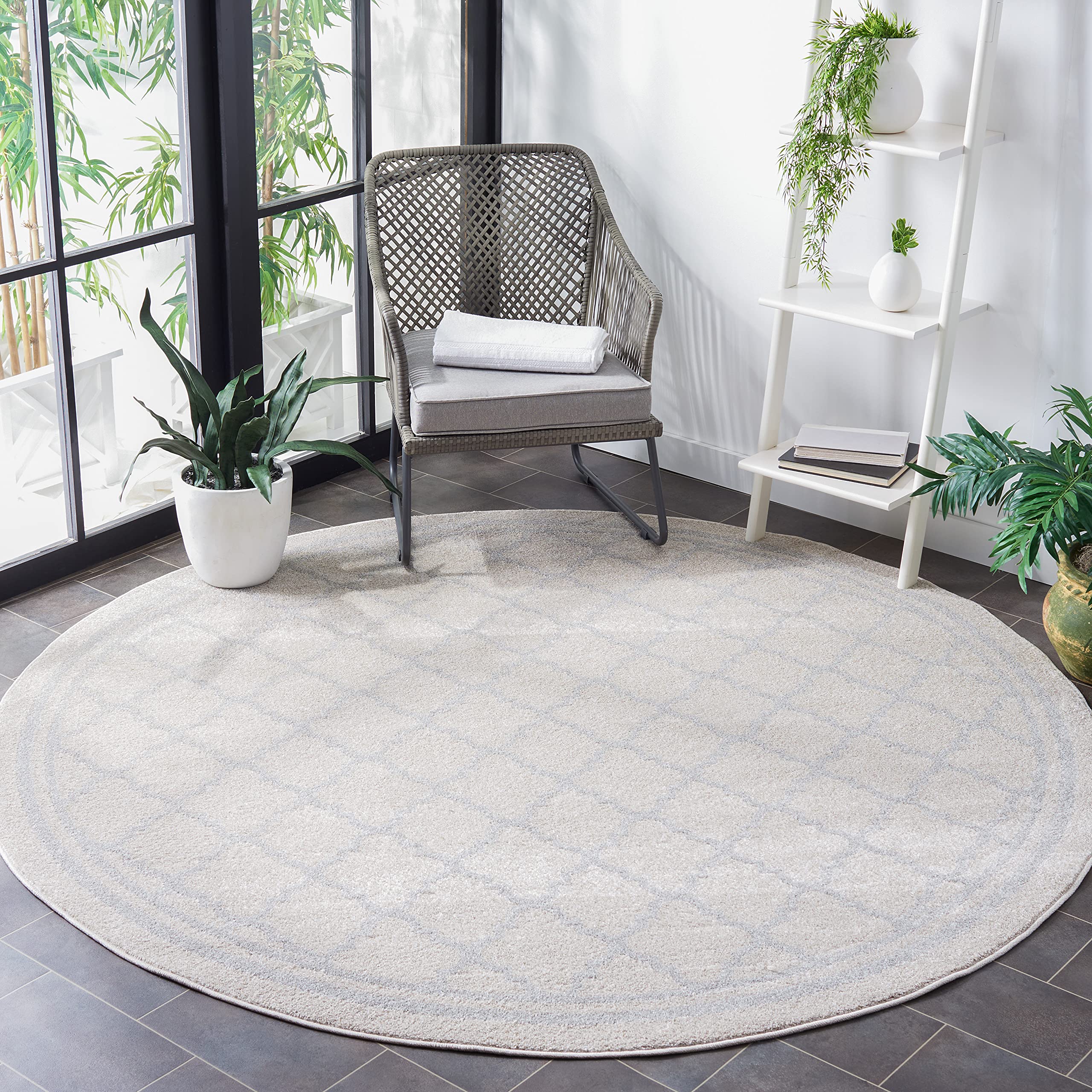 SAFAVIEH Amherst Collection 8' Round Beige/Light Grey AMT422E Moroccan Trellis Non-Shedding Living Room Bedroom Area Rug Image