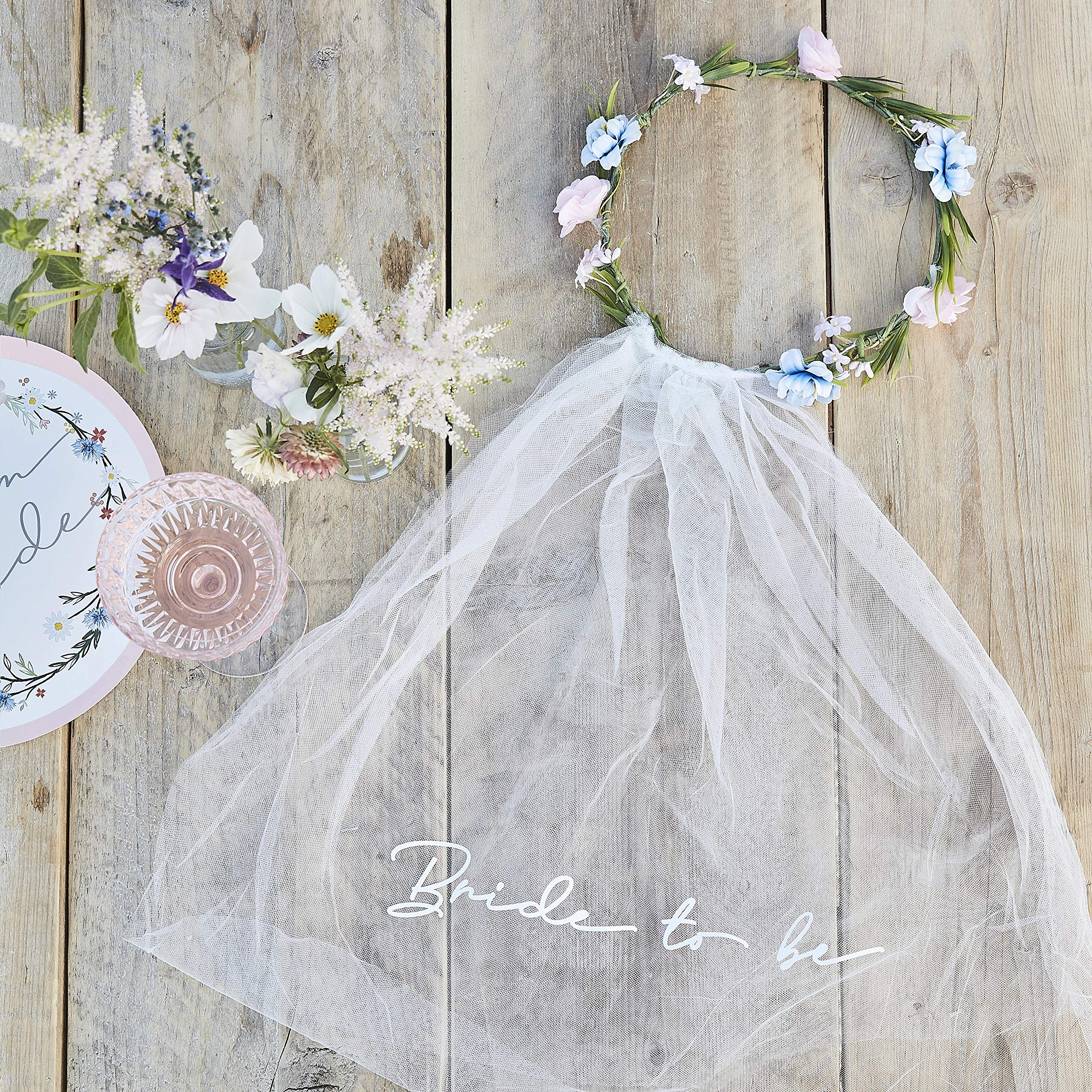 Ginger Ray 'Bride to Be' Hen Party Veil with Floral Crown Accessory
