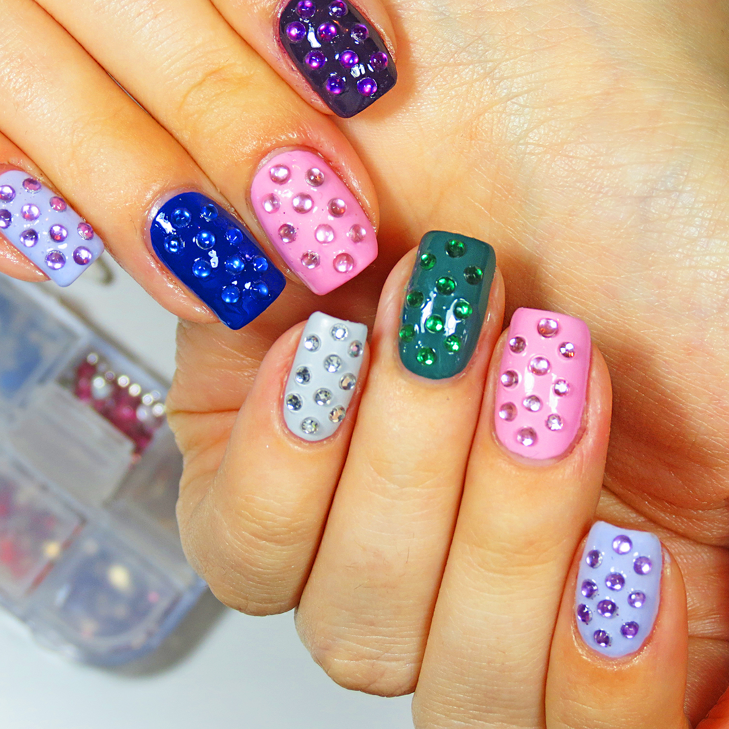 VAGA Nail Art Kit 3000pc Nail Salon Games Rhinestones For Nails 2 Box