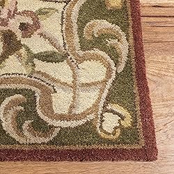 SAFAVIEH Classic Collection Runner Rug - 2'3" x