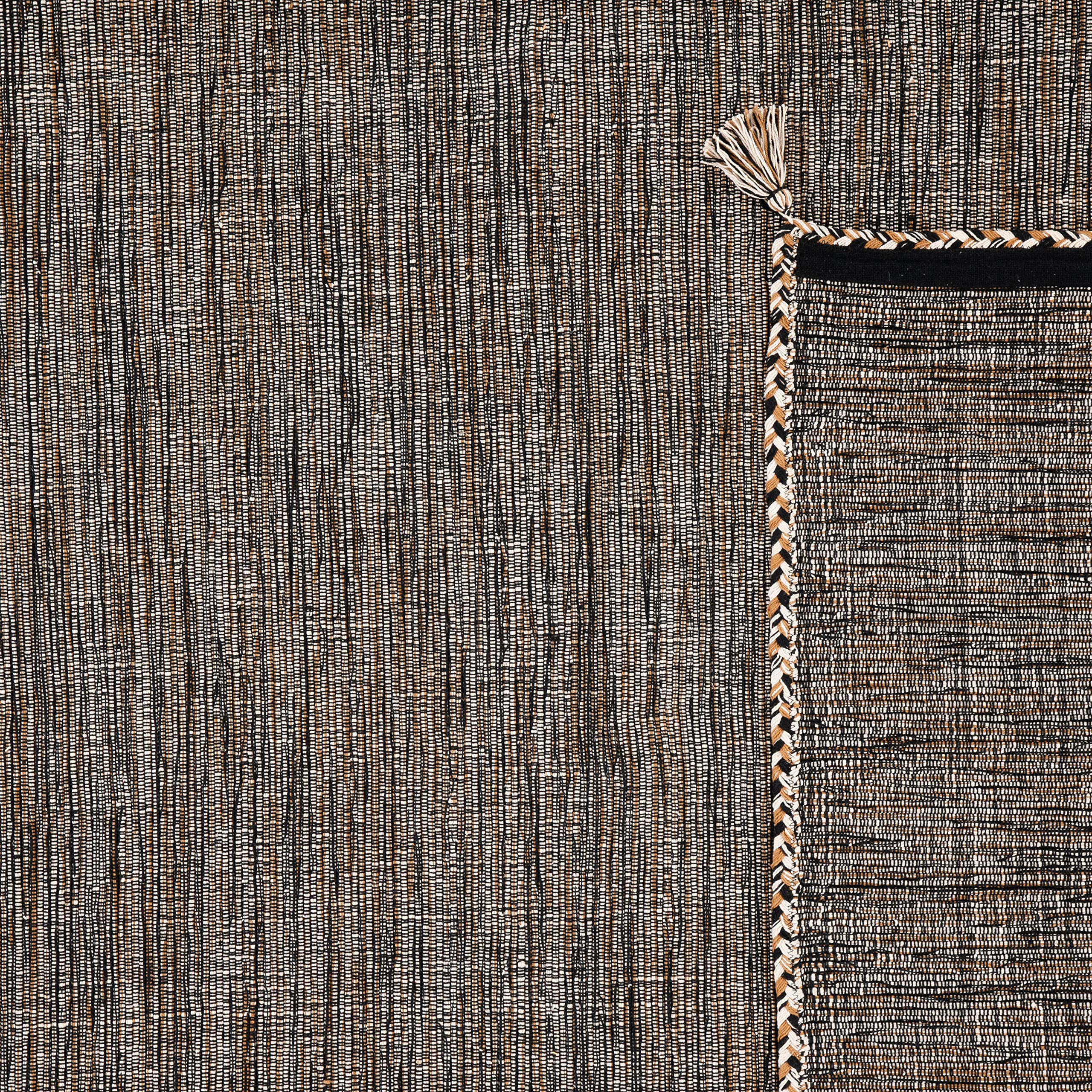 SAFAVIEH Montauk Collection Area Rug – 9′ x 12′, Beige & Black, Handmade Flat Weave Cotton Corner Tassel, Ideal for High Traffic Areas in Living Room, Bedroom (MTK150B)