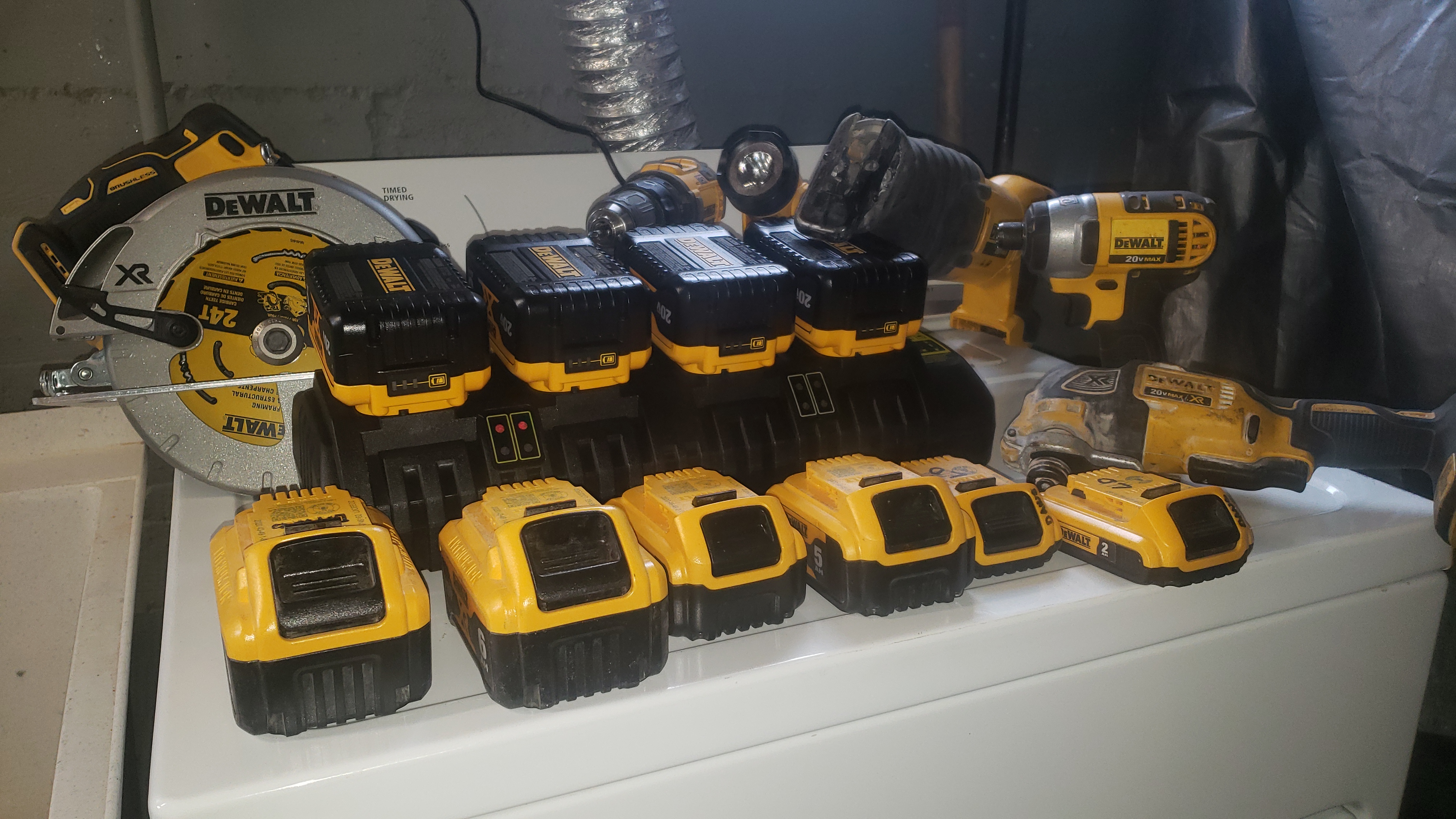 DEWALT 20V MAX Lithium-Ion 5.0 AH Battery (2-Pack) photo review