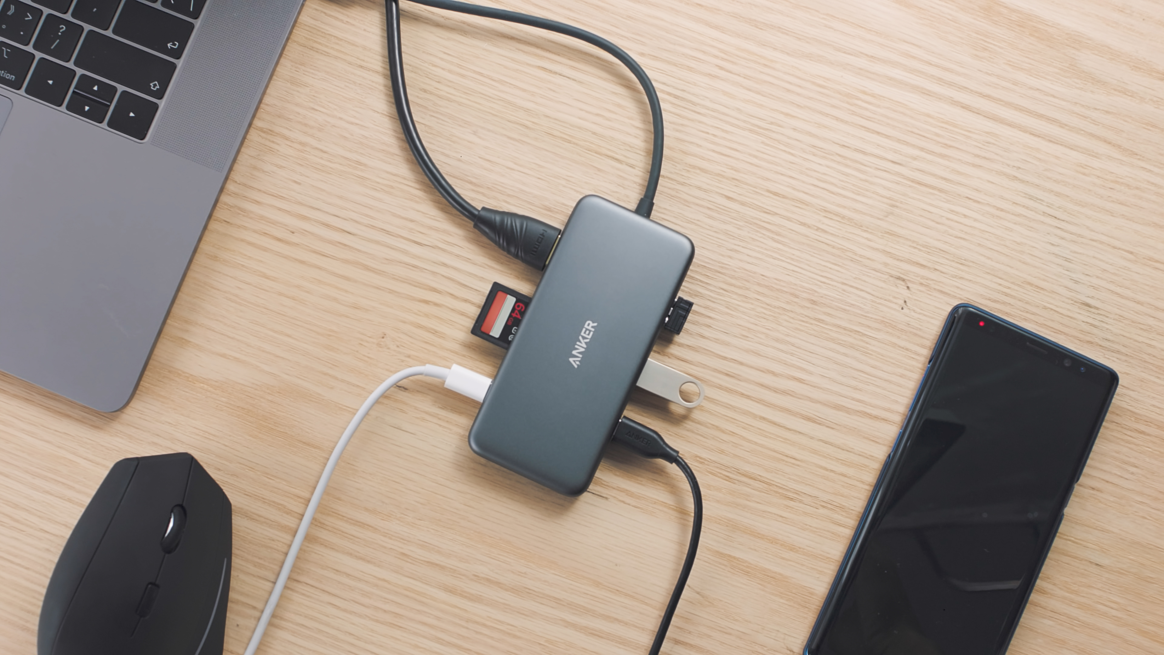 6 Anker+Adapter+Delivery+microSD+Chromebook