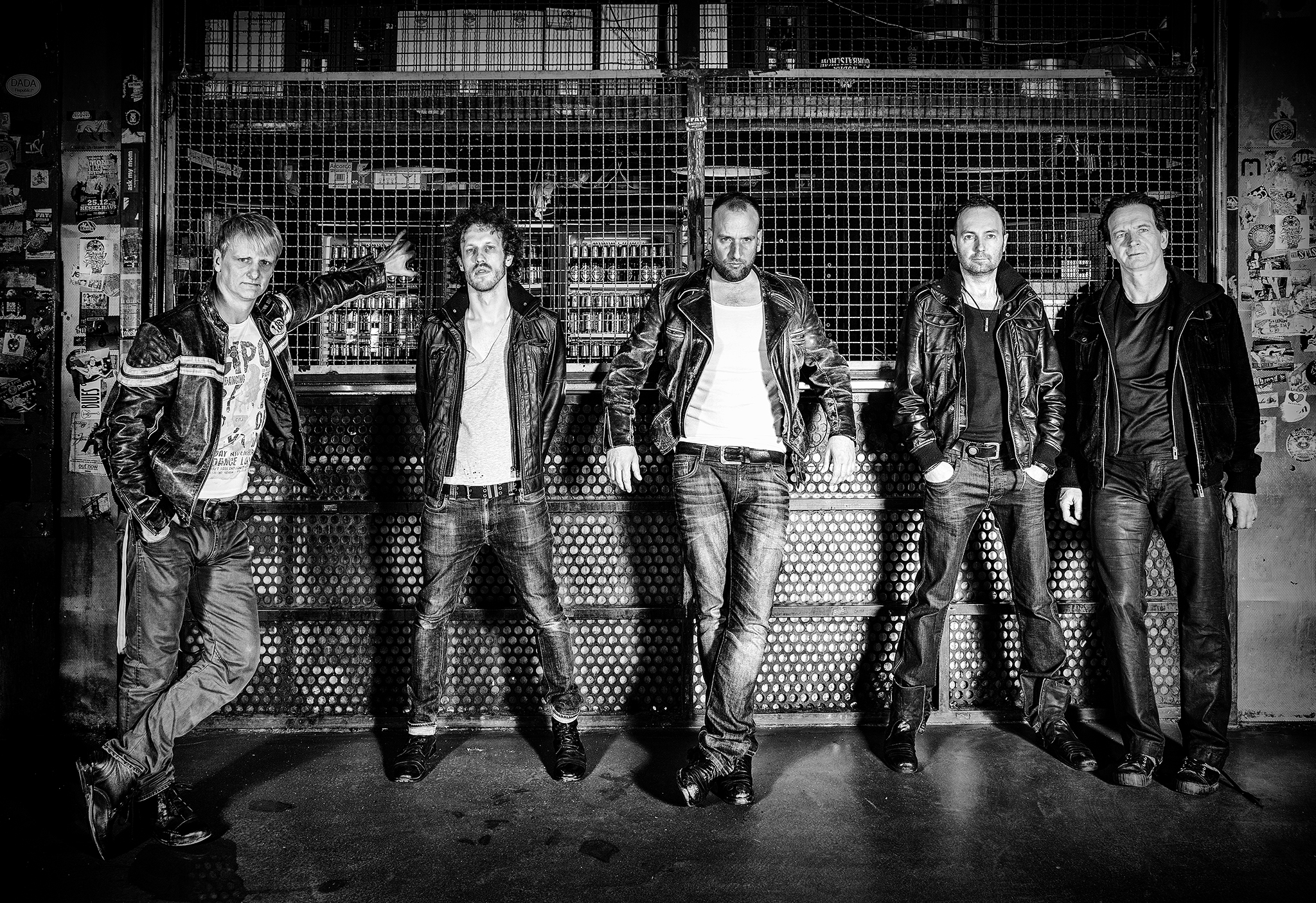 Six bei Amazon Music