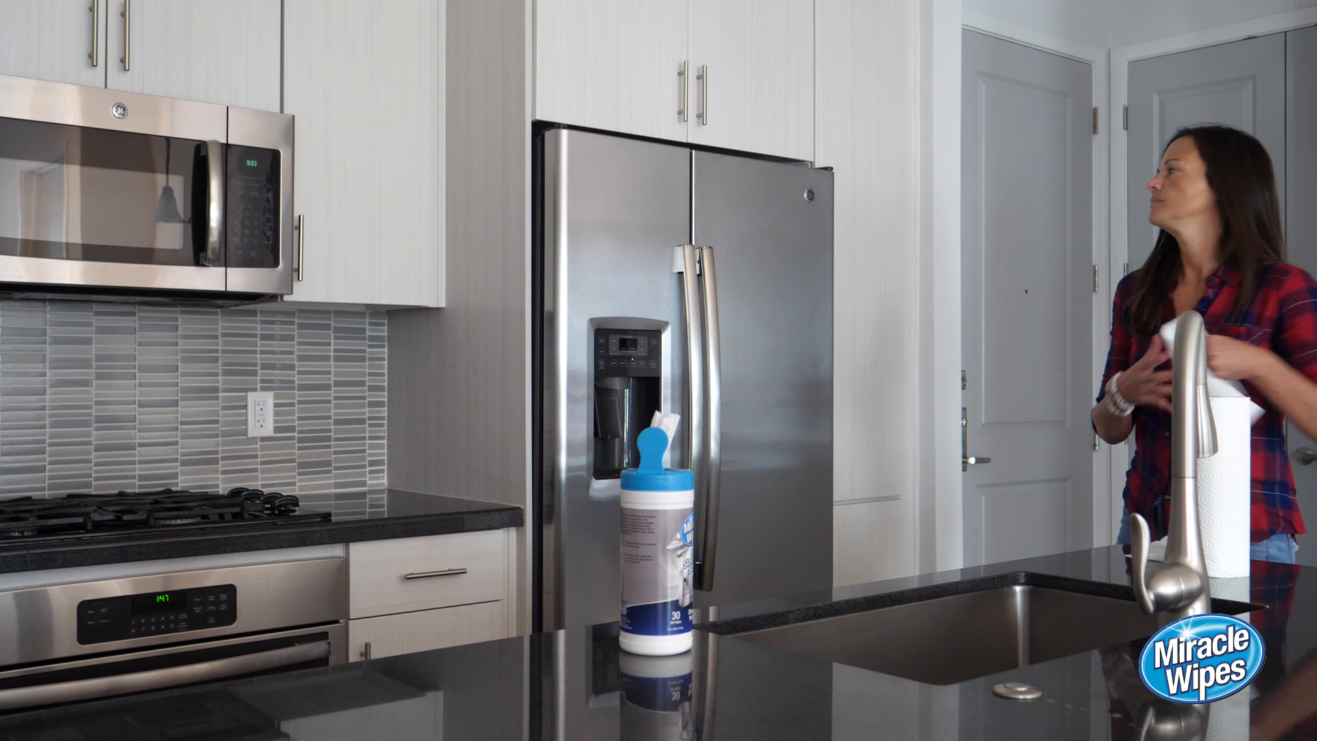 MiracleWipes-for-Stainless-Steel-Cleaning-Kitchen-Appliances-Oven-Grill-Refrigerator-Dishwasher-Microwave-Sink-Hood-Removes-Fingerprints-and-Smudges-Cleaning-Supplies-30-Count