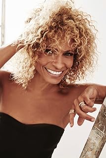 Michelle Hurd Picture