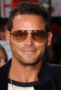 Justin Chambers Picture