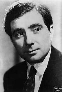 Robert Newton Picture