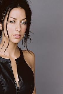 Adriana Leonard Picture