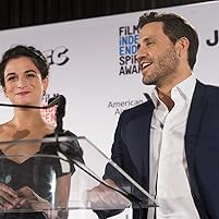 Edgar Ramírez and Jenny Slate