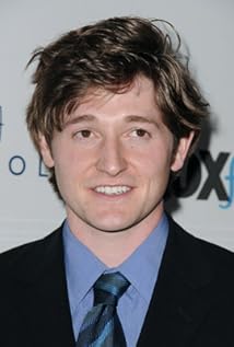 Lucas Neff Picture