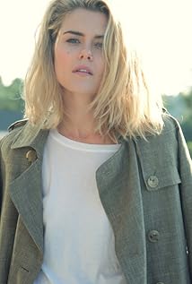 Rachael Taylor Picture