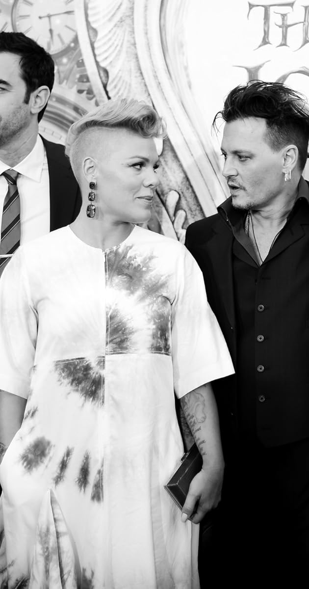 Pictures & Photos of Johnny Depp - IMDb