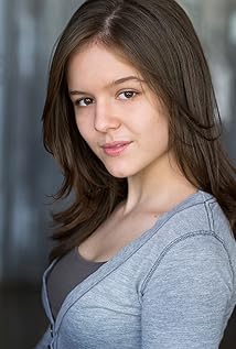 Izabela Vidovic Picture