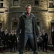 Aaron Eckhart in I, Frankenstein (2014)