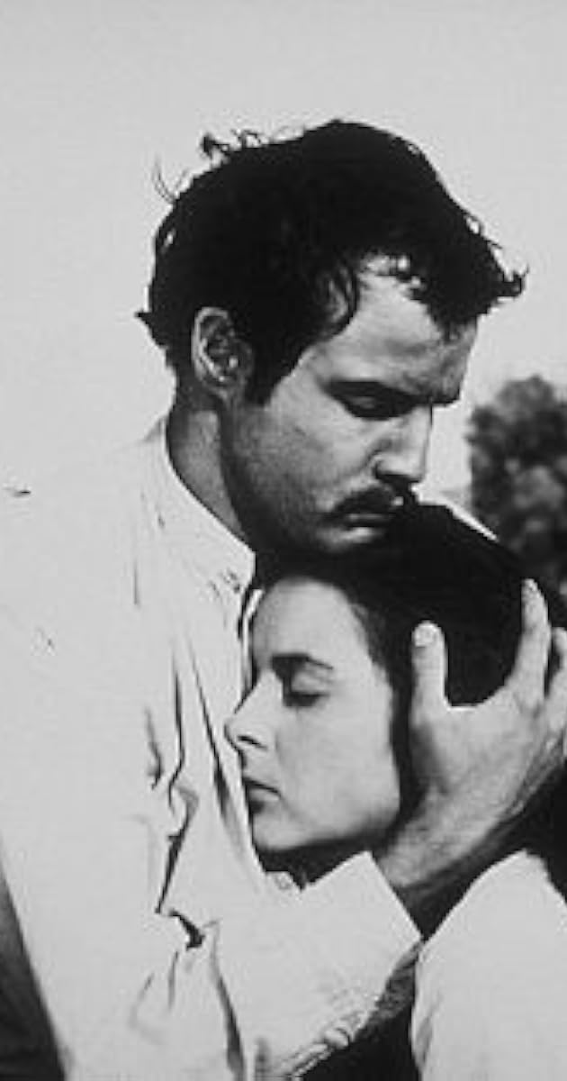 Pictures & Photos of Marlon Brando - IMDb