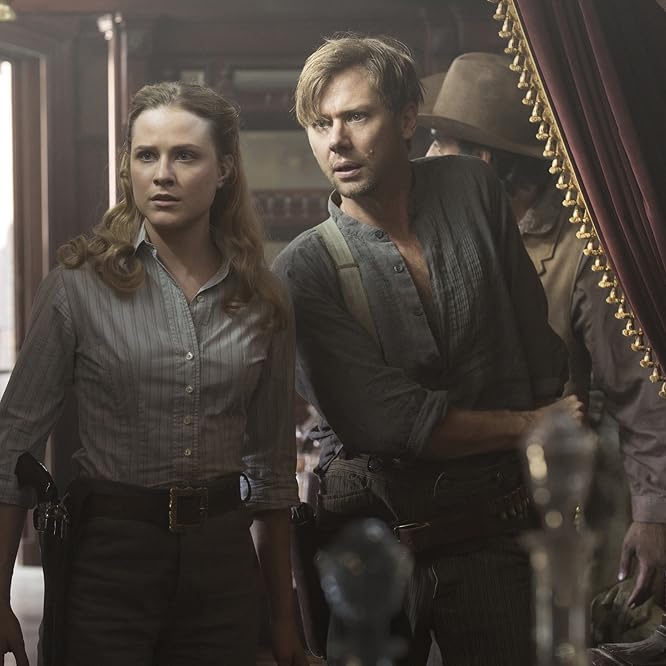 Jimmi Simpson and Evan Rachel Wood in Westworld (2016)