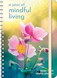 A Year Of Mindful Living 2020 2021 Onthego Weekly Planner 17month Calendar With Pocket Aug 2020 Dec 2021 5 X 7 Closed