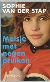 Meisje met negen pruiken