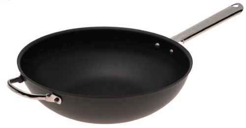 Le Creuset Enameled Cast Iron Signature Round Dutch Oven 5.5 Quart