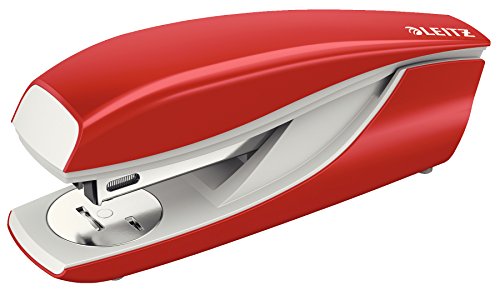 (-35%) Leitz Büroheftgerät für 30 Blatt, Tacker aus Metall mit Kunststoffelementen, Inkl. 200 Heftklammern, NeXXt Serie, Rot, 55020025