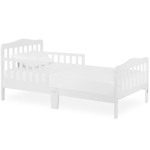 Dream On Me Classic Design Toddler Bed In White, Greenguard Gold And JPMA Certified, Low To Floor Design, Two Side Safety rails, Non-Toxic Finishes, Wooden Nursery Furniture