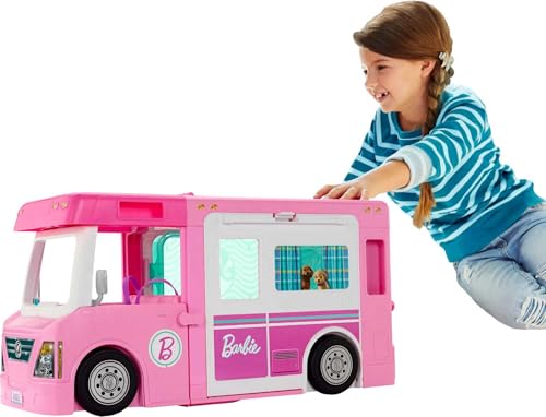 Barbie 3-in-1 Super Abenteuer-Camper mit Zubehör, Pool, umbaubarem Truck, Boots, 60 Camping-Zubehörteilen, Puppe, als Geschenk für Kinder ab 3 Jahren